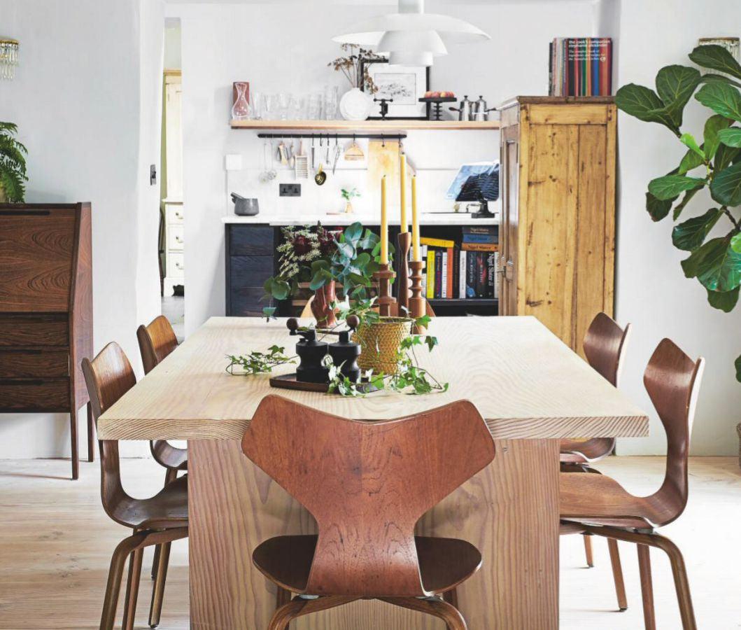 WHERE MID-CENTURY MEETS COUNTRY.